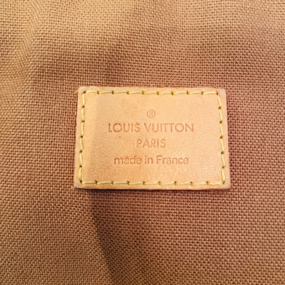 Louis Vuitton's Horizontal Lockit Bag - Picture 6 of 13